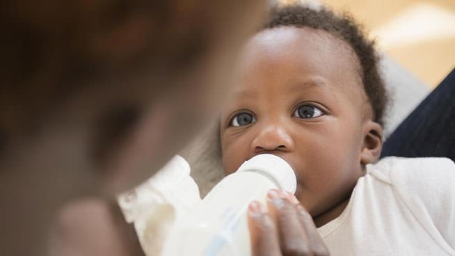 What Are the Symptoms of Cow’s Milk Allergy in Babies?